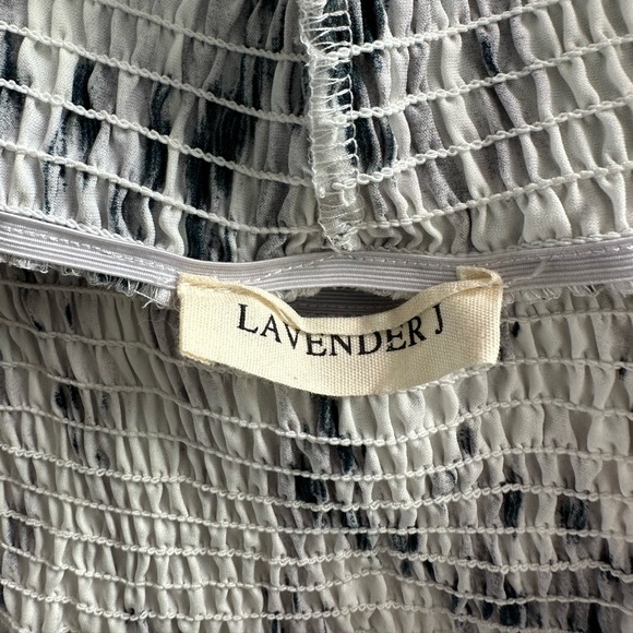 Flowy Wide Legged Pants - Picture 4 of 7